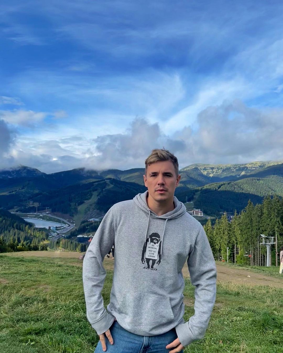 &quot;Лучший поцелуй в жизни&quot;. Блогерша Шаманская назвала имя известного певца, с которым у нее был роман